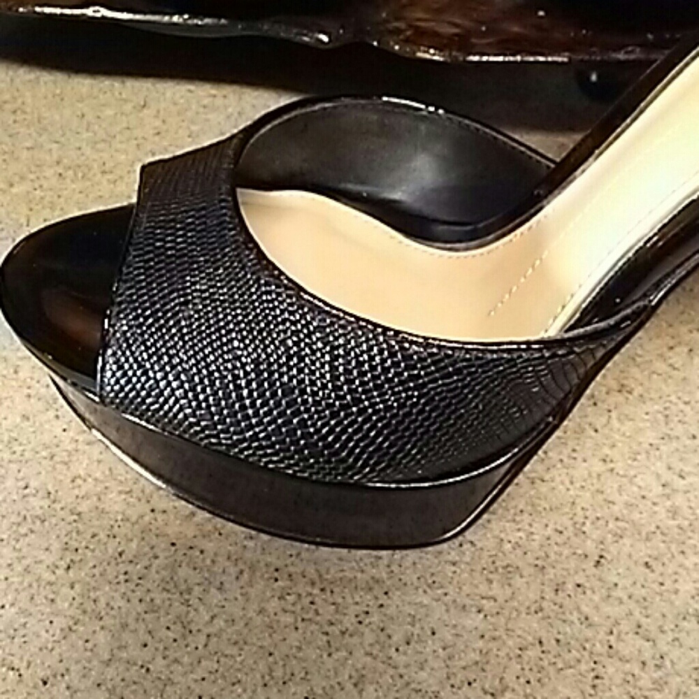 Gianni Bini Heels - Picture 5 of 7